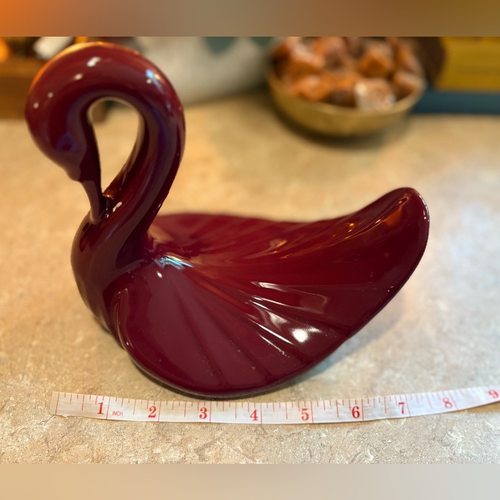 Vintage 1981 Maroon Swan Andre Richards Bathroom Décor Hand Towel Holder Ceramic - Picture 7 of 8